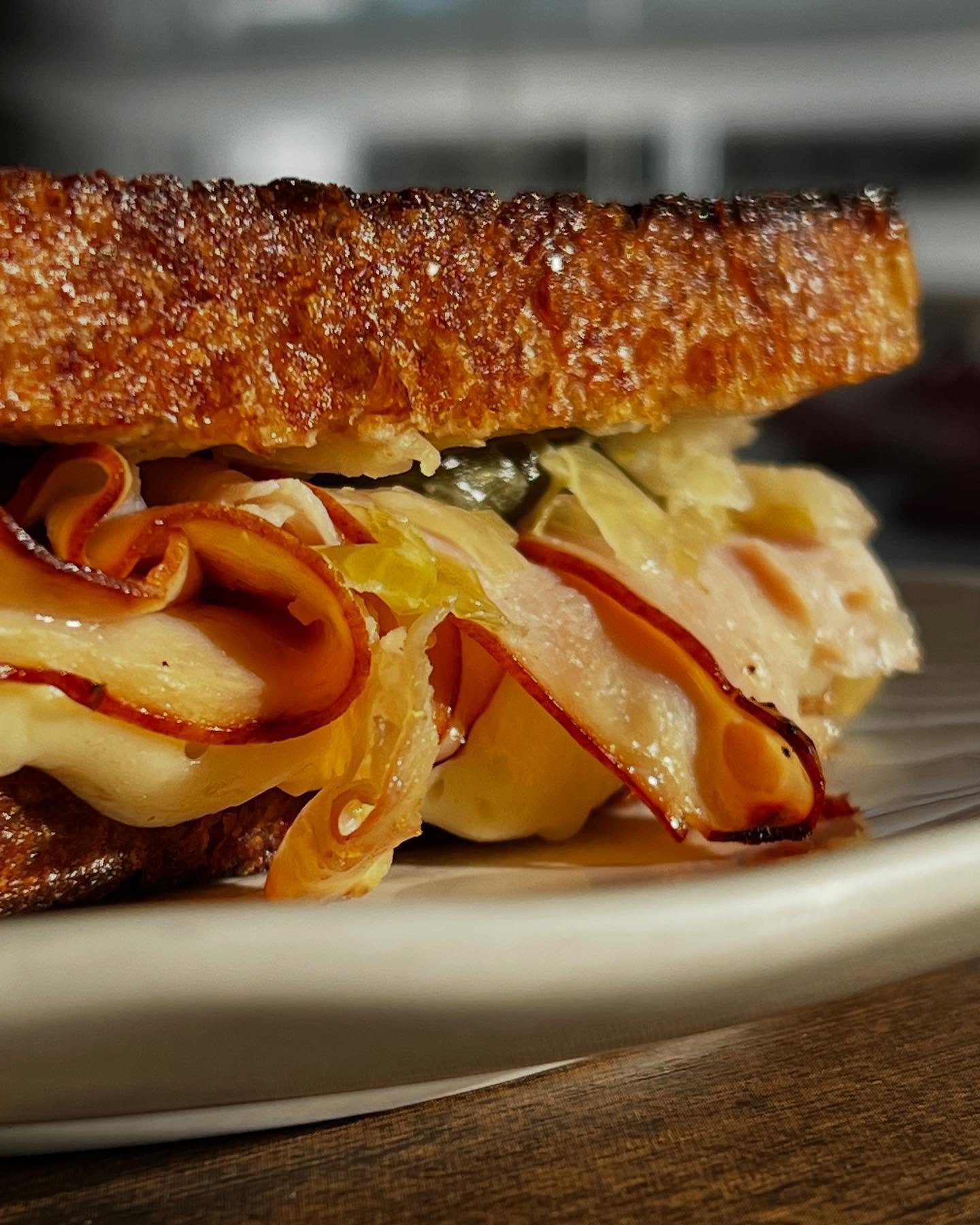 So, I never really had rye bread before we stated making our Light Rye Caraway sourdough. It has become one of my very favorites. I love the Turkey Reuben from @saxgenstore but think ours is better (only because it is our bread. Seriously: their Rueb